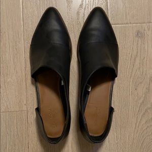 Women's Wenda Cut Out Bootie - Universal Thread